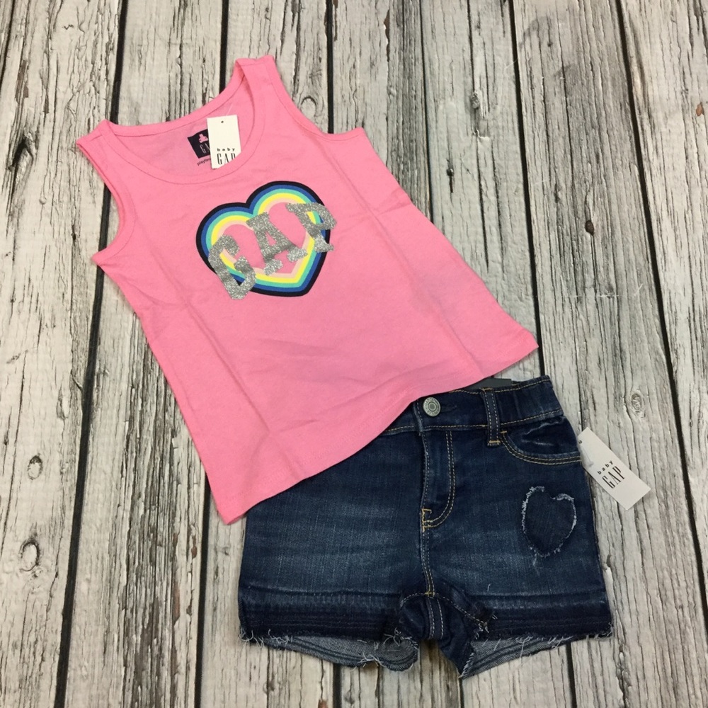 Gap Girls 12 18 24 Months Pink Heart Shirt & Heart Denim Shorts Outfit. NWT